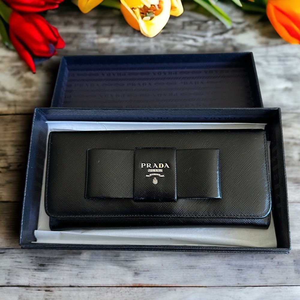 Prada Saffiano Fiocco black leather wallet w/cards and box  #H98